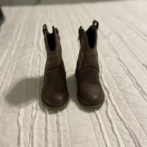 SOLD! Girls western boots - Picture 3 of 4